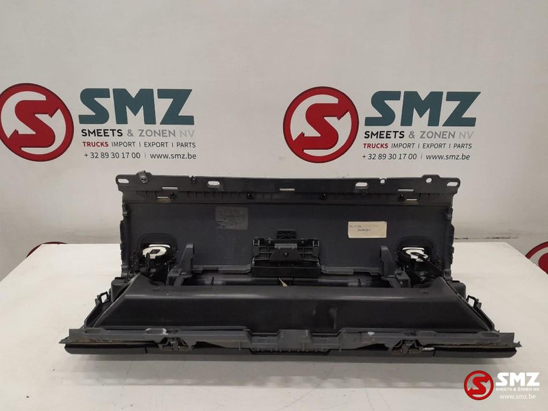 Scania Occ cockpit console Scania - Cabine et intérieur pour Camion: photos 5 Scania Occ cockpit console Scania - Cabine et intérieur pour Camion: photos 5