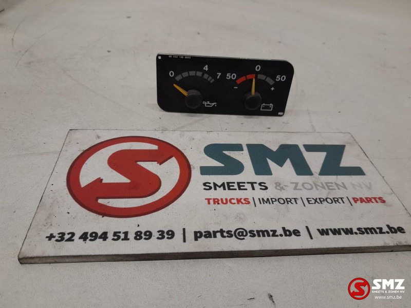Scania Occ motoroliedruk / batterijmeter Scania - Panel de instrumentos pour Camion: photos 1 Scania Occ motoroliedruk / batterijmeter Scania - Panel de instrumentos pour Camion: photos 1