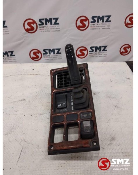 Scania Occ retarder hendel Scania 4-serie - Cabine et intérieur pour Camion: photos 1 Scania Occ retarder hendel Scania 4-serie - Cabine et intérieur pour Camion: photos 1