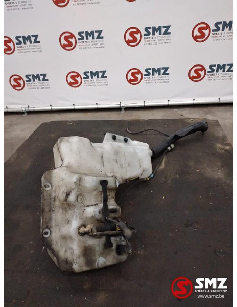 Volvo Occ ruitenwisservloeistoftank Volvo FH 84092257 - Essuie-glace pour Camion: photos 2 Volvo Occ ruitenwisservloeistoftank Volvo FH 84092257 - Essuie-glace pour Camion: photos 2