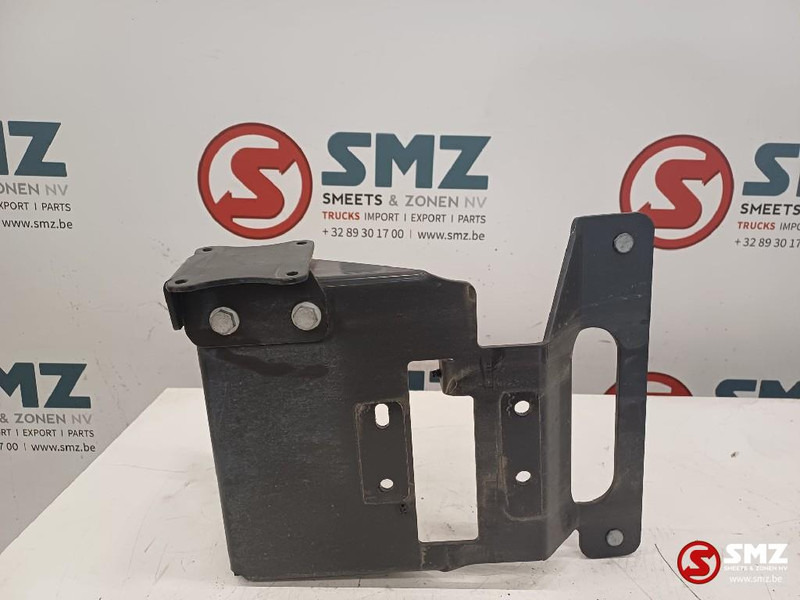 Volvo Occ spatbordsteun vooras rechtsachter Volvo - Carrosserie et extérieur pour Camion: photos 4 Volvo Occ spatbordsteun vooras rechtsachter Volvo - Carrosserie et extérieur pour Camion: photos 4