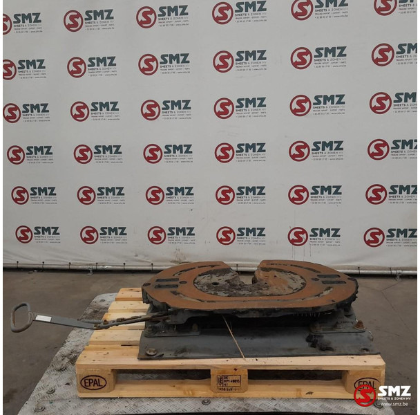 Jost Occ koppelschotel JSK40 + montageplaat Jost - Sellette d'attelage pour Camion: photos 3 Jost Occ koppelschotel JSK40 + montageplaat Jost - Sellette d'attelage pour Camion: photos 3