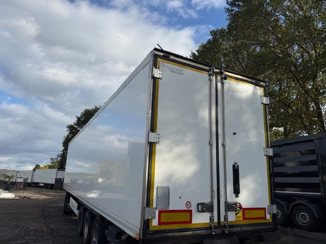 Krone Laadklep APK - Semi-remorque fourgon: photos 2 Krone Laadklep APK - Semi-remorque fourgon: photos 2