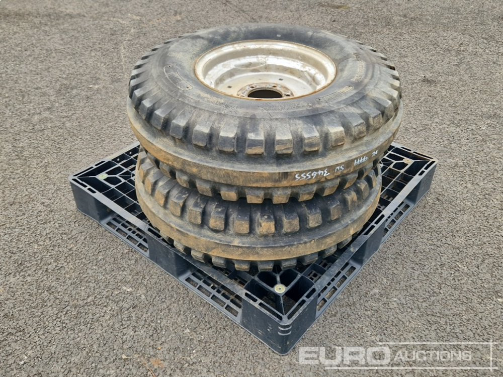 10.00-16 Tyre & Rim to suit Massey Ferguson (2 of) - Pneu: photos 1 10.00-16 Tyre & Rim to suit Massey Ferguson (2 of) - Pneu: photos 1