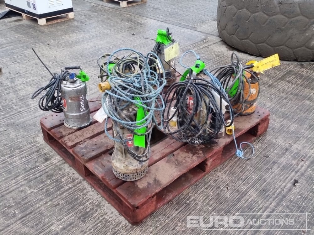 110 Volt Submersible Water Pump (6 of) - Pompe à eau: photos 3 110 Volt Submersible Water Pump (6 of) - Pompe à eau: photos 3