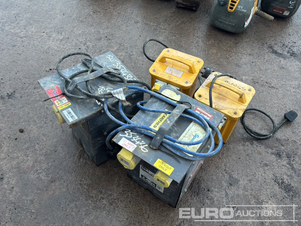 110 Volt Transformers (4 of) - L'équipement de construction: photos 3 110 Volt Transformers (4 of) - L'équipement de construction: photos 3