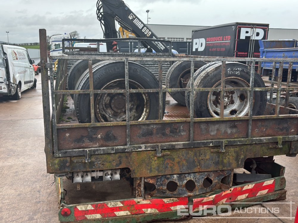 14' x 8' Dropside Body, Hiab 090 Crane - Carrosserie plateau: photos 4 14' x 8' Dropside Body, Hiab 090 Crane - Carrosserie plateau: photos 4
