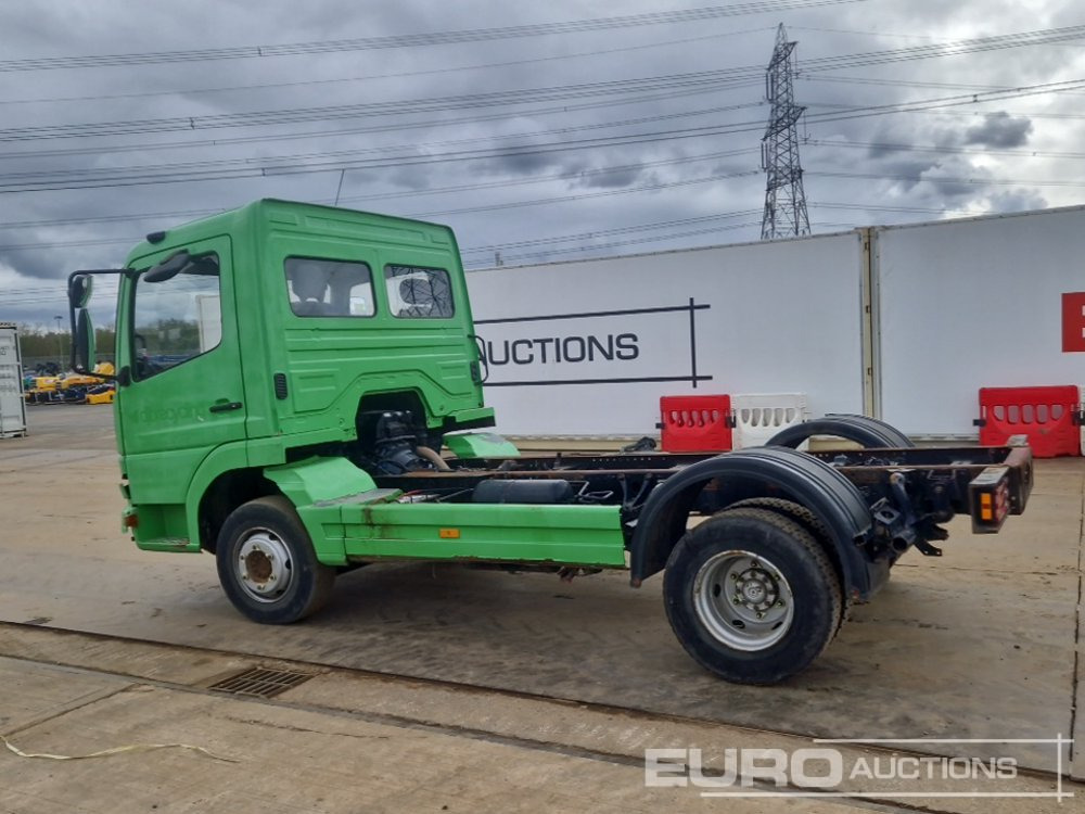 2002 Mercedes 4x2 Chassis Cab, Manual Gearbox - Châssis cabine: photos 3 2002 Mercedes 4x2 Chassis Cab, Manual Gearbox - Châssis cabine: photos 3