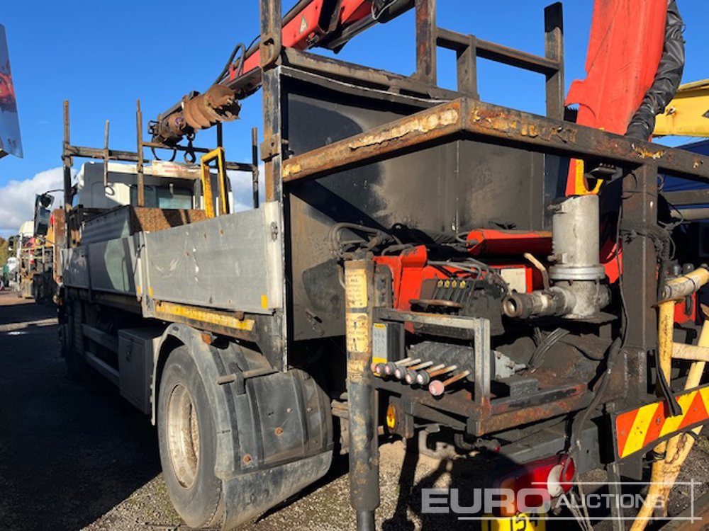 2004 DAF LF55.220 18 - Camion plateau: photos 2 2004 DAF LF55.220 18 - Camion plateau: photos 2