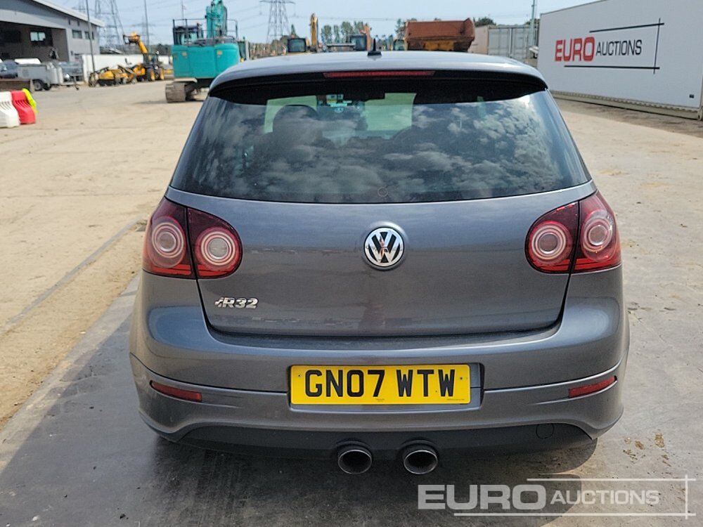 2007 Volkswagen Golf R32 - Voiture: photos 4 2007 Volkswagen Golf R32 - Voiture: photos 4