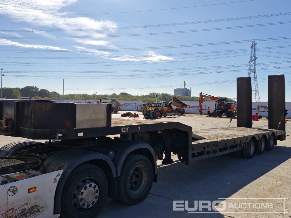 2009 King trailers Tri Axle Step Frame Low Loader Trailer, Ramps - Remorque porte-engin surbaissée: photos 1 2009 King trailers Tri Axle Step Frame Low Loader Trailer, Ramps - Remorque porte-engin surbaissée: photos 1