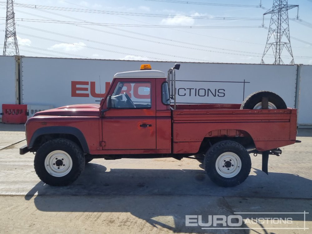 2009 Land Rover Defender - Pick-up: photos 2 2009 Land Rover Defender - Pick-up: photos 2