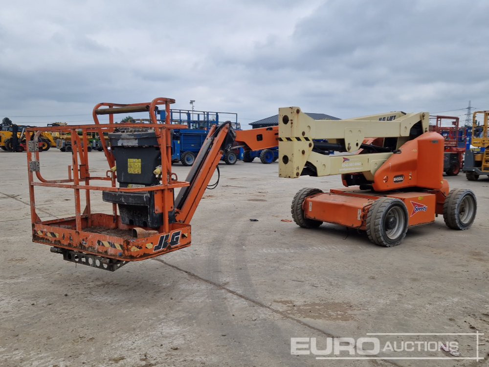 2010 JLG M450AJ - Nacelle: photos 1 2010 JLG M450AJ - Nacelle: photos 1