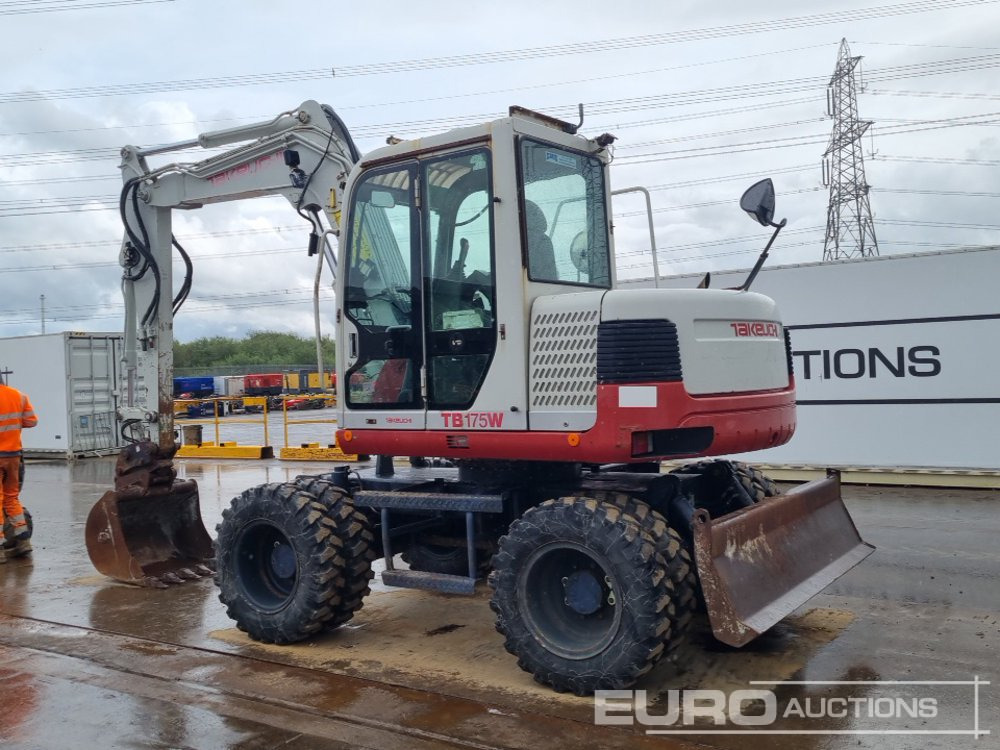 2010 Takeuchi TB175W - Pelle sur pneus: photos 3 2010 Takeuchi TB175W - Pelle sur pneus: photos 3