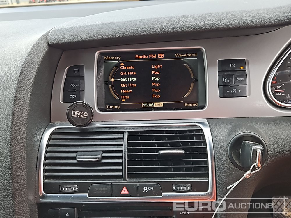 SUV 2011 Audi Q7: photos 34