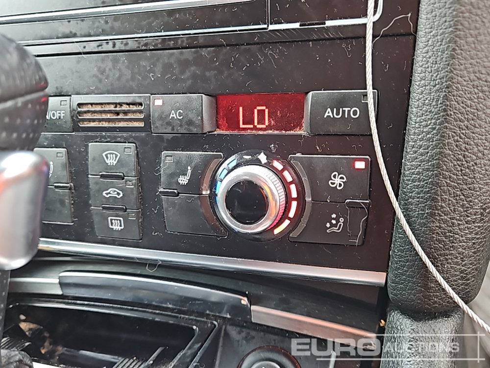 SUV 2011 Audi Q7: photos 33