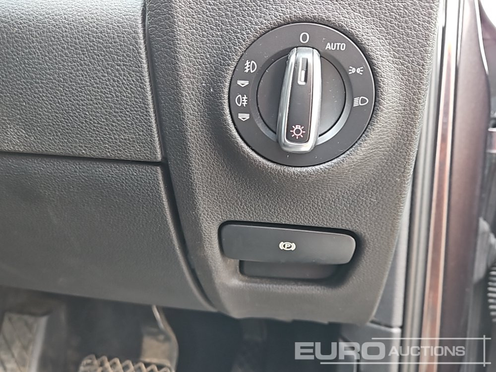 SUV 2011 Audi Q7: photos 28