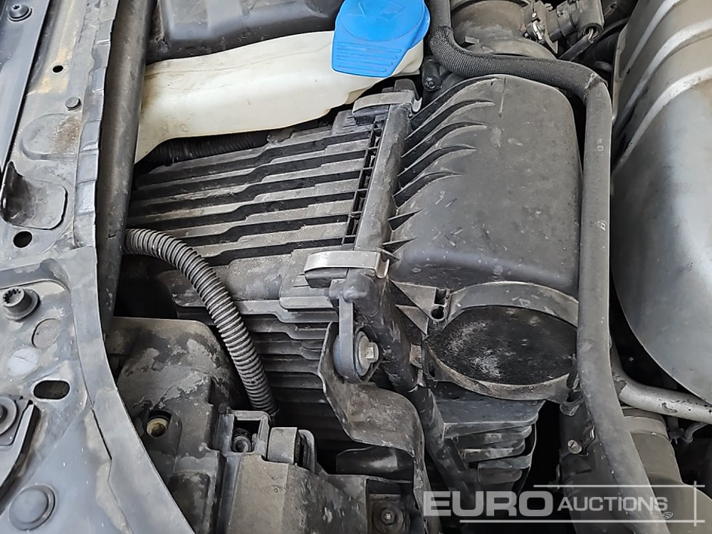 SUV 2011 Audi Q7: photos 18