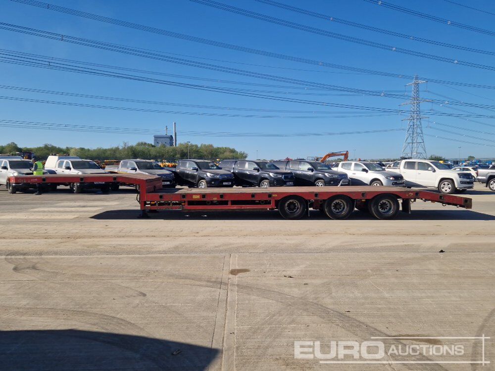 2011 Lin Trailers Tri Axle Extendable Step Frame Low Loader Trailer, Outriggers, Rear Steer - Semi-remorque surbaissé: photos 2 2011 Lin Trailers Tri Axle Extendable Step Frame Low Loader Trailer, Outriggers, Rear Steer - Semi-remorque surbaissé: photos 2
