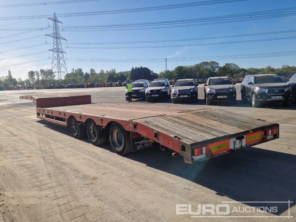 2011 Lin Trailers Tri Axle Extendable Step Frame Low Loader Trailer, Outriggers, Rear Steer - Semi-remorque surbaissé: photos 3 2011 Lin Trailers Tri Axle Extendable Step Frame Low Loader Trailer, Outriggers, Rear Steer - Semi-remorque surbaissé: photos 3