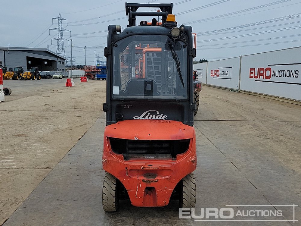2011 Linde H18D-01 - Chariot élévateur: photos 4 2011 Linde H18D-01 - Chariot élévateur: photos 4