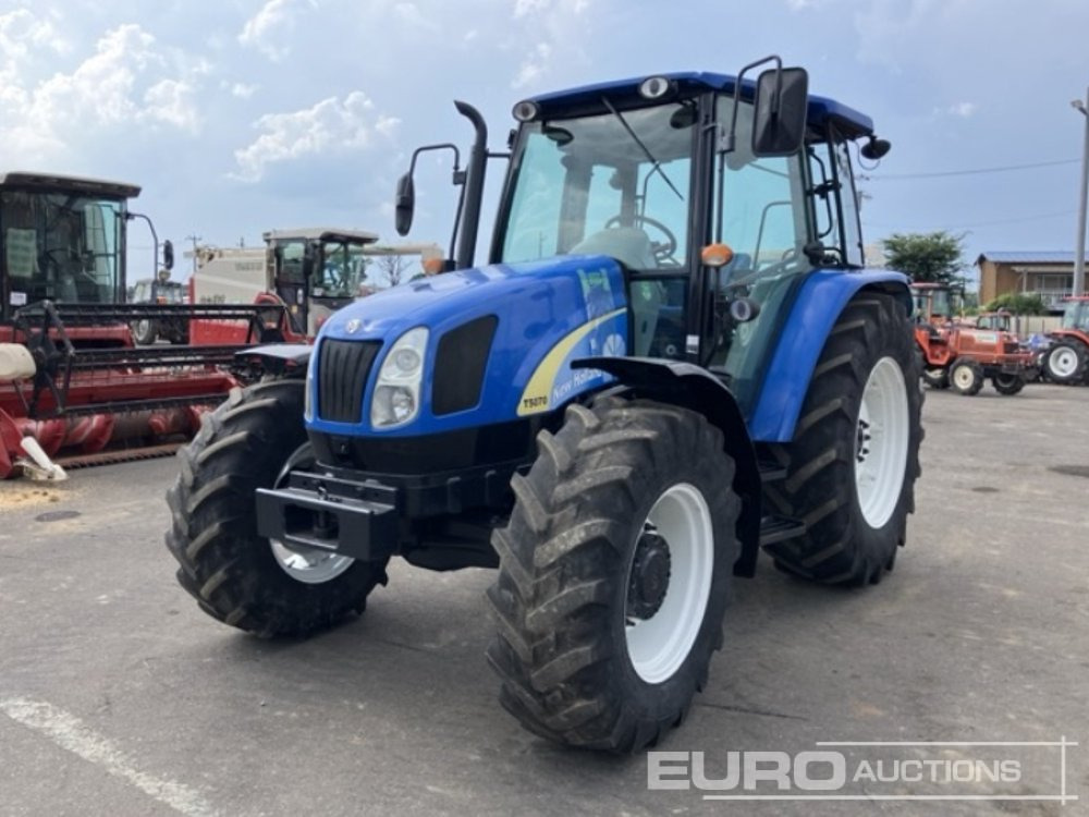 2011 New Holland T5070 - Tracteur agricole: photos 4 2011 New Holland T5070 - Tracteur agricole: photos 4