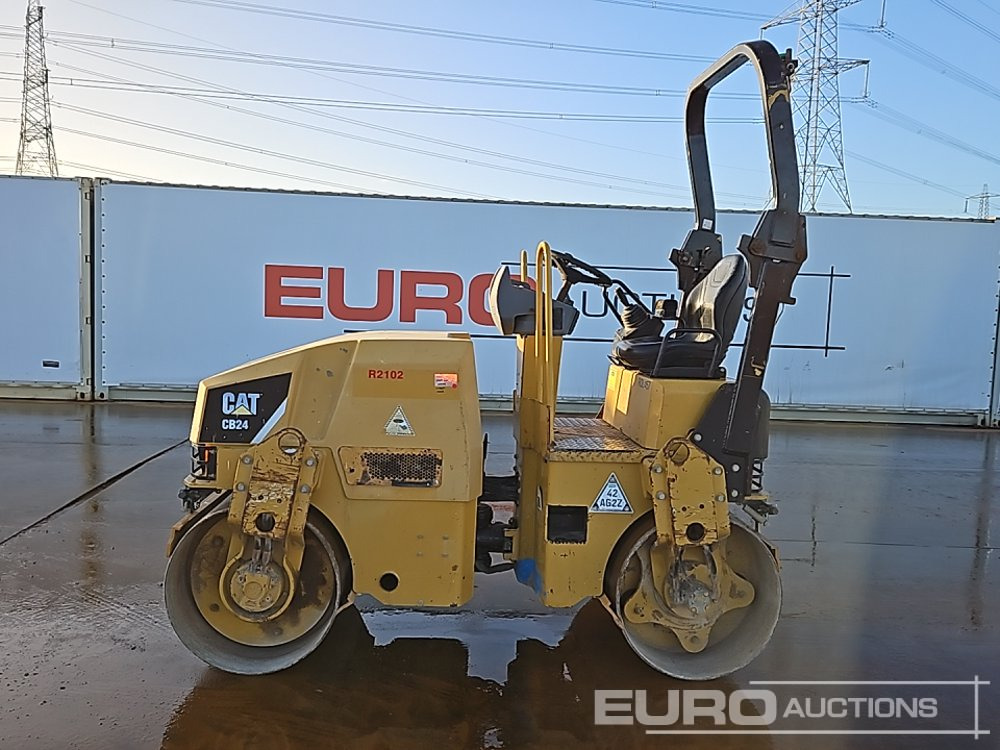 2012 CAT CB24 - Compacteur: photos 2 2012 CAT CB24 - Compacteur: photos 2