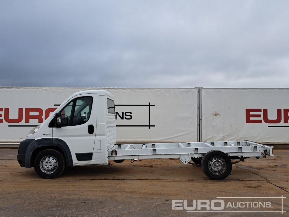 2012 Fiat Ducato Maxi - Utilitaire plateau: photos 2 2012 Fiat Ducato Maxi - Utilitaire plateau: photos 2