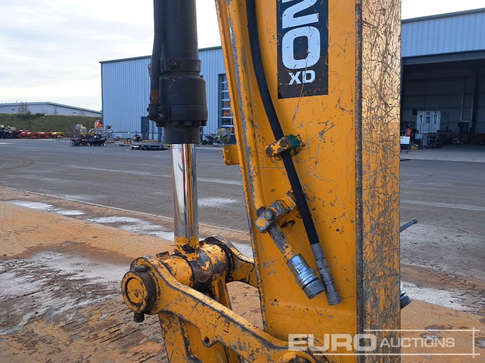 Pelle sur chenille 2012 JCB JS220LC: photos 17 Pelle sur chenille 2012 JCB JS220LC: photos 17