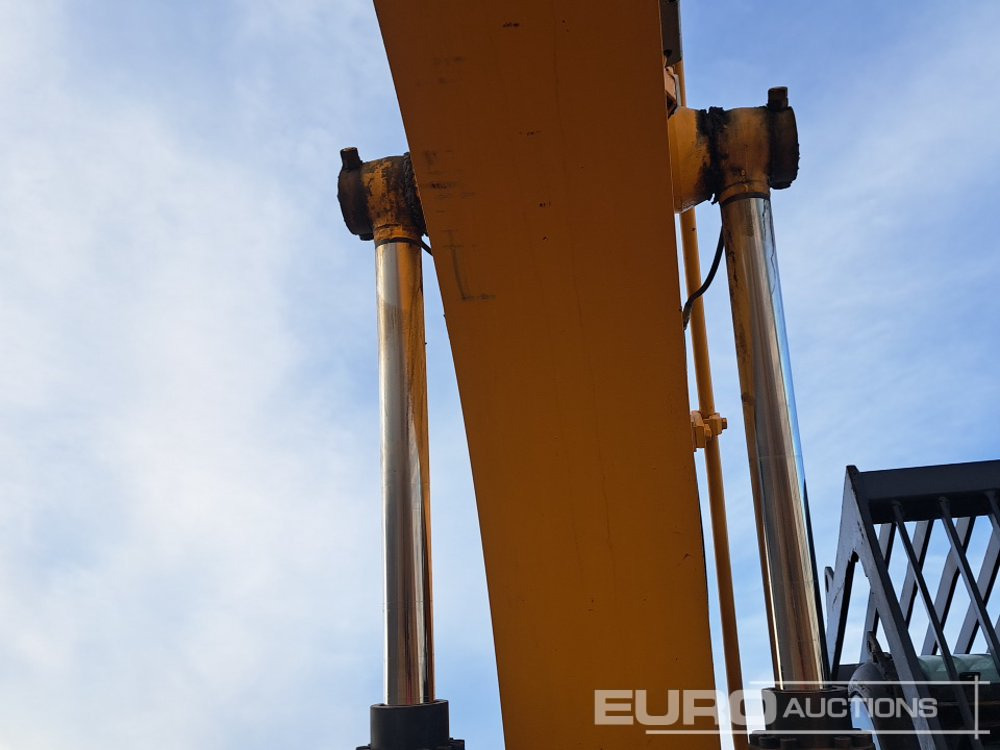 Pelle sur chenille 2012 JCB JS220LC: photos 23 Pelle sur chenille 2012 JCB JS220LC: photos 23