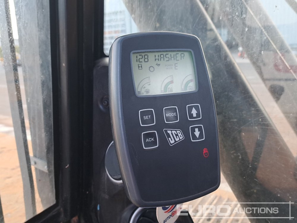 Pelle sur chenille 2012 JCB JS220LC: photos 38 Pelle sur chenille 2012 JCB JS220LC: photos 38