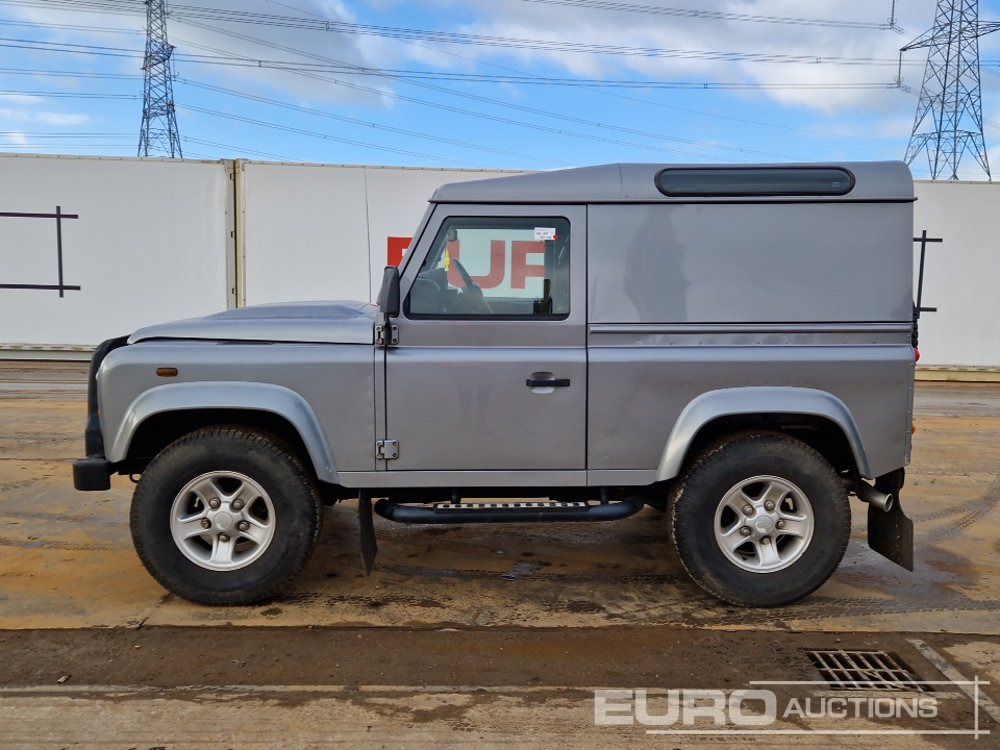 2012 Land Rover Defender - SUV: photos 2 2012 Land Rover Defender - SUV: photos 2