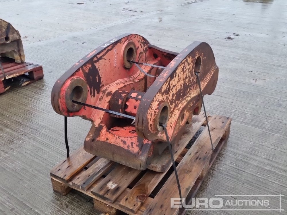 2012 Miller Hydraulic Double Lock QH 100mm Pin to suit 40 Ton Excavator - Godet: photos 1 2012 Miller Hydraulic Double Lock QH 100mm Pin to suit 40 Ton Excavator - Godet: photos 1