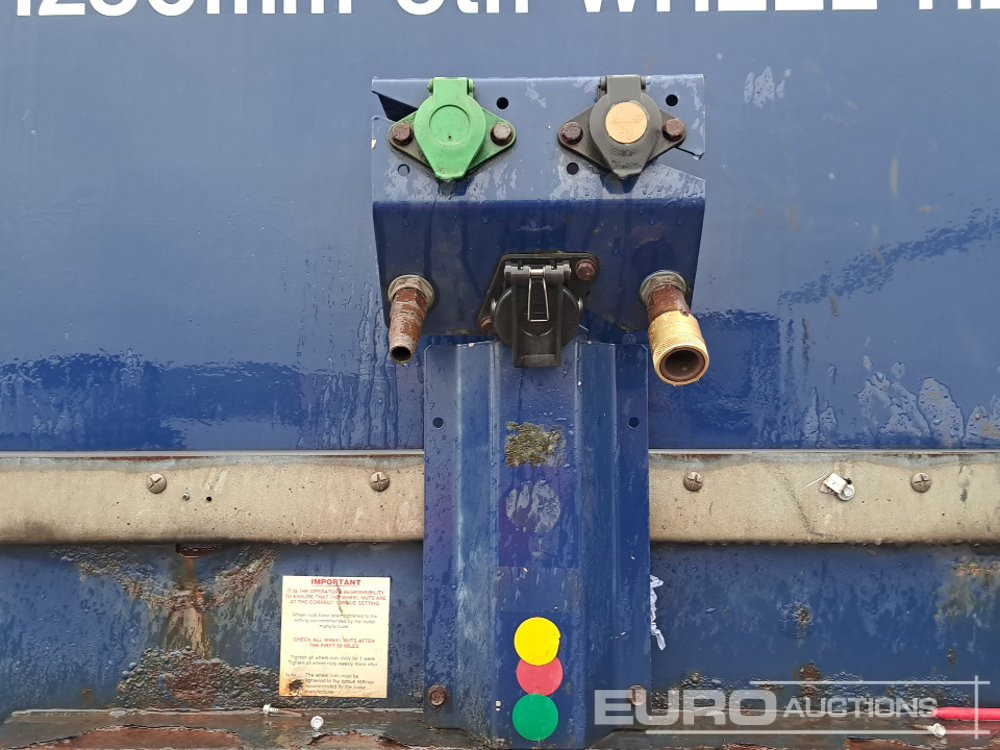 2012 SDC 45' Tri Axle Curtainsider Trailer, BPW Axles - Semi-remorque rideaux coulissants: photos 5 2012 SDC 45' Tri Axle Curtainsider Trailer, BPW Axles - Semi-remorque rideaux coulissants: photos 5