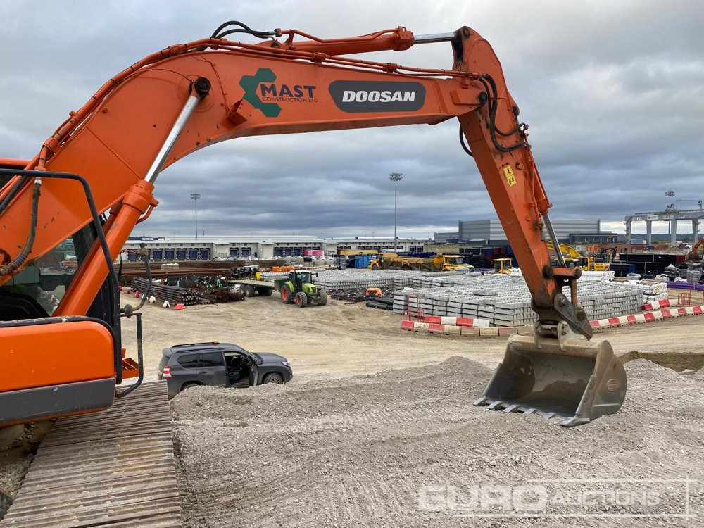 2013 Doosan DX225LC - Pelle sur chenille: photos 2 2013 Doosan DX225LC - Pelle sur chenille: photos 2