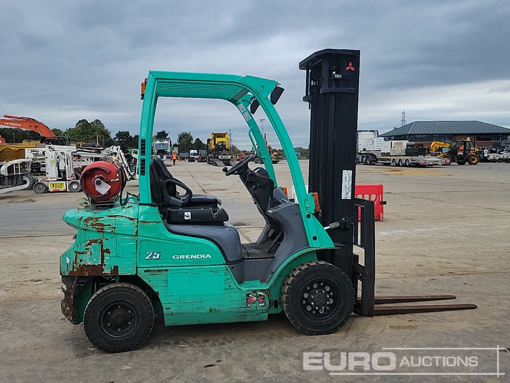 Chariot élévateur 2013 Mitsubishi FG25N: photos 6