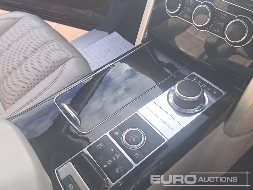 SUV 2013 Range Rover Vogue: photos 30 SUV 2013 Range Rover Vogue: photos 30