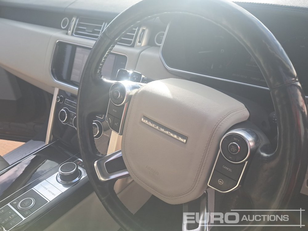 SUV 2013 Range Rover Vogue: photos 32 SUV 2013 Range Rover Vogue: photos 32