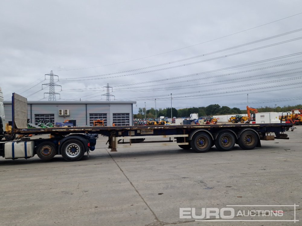 2013 SDC Trailer Tri Axle Flatbed Trailer, Twist Locks - Semi-remorque plateau: photos 2 2013 SDC Trailer Tri Axle Flatbed Trailer, Twist Locks - Semi-remorque plateau: photos 2