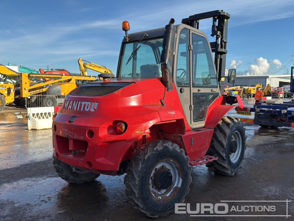 2014 Manitou M30-4 - Chariot tout terrain: photos 5 2014 Manitou M30-4 - Chariot tout terrain: photos 5