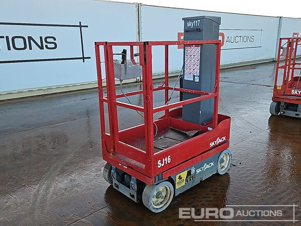 2014 SkyJack SJ16 - Nacelle: photos 1 2014 SkyJack SJ16 - Nacelle: photos 1