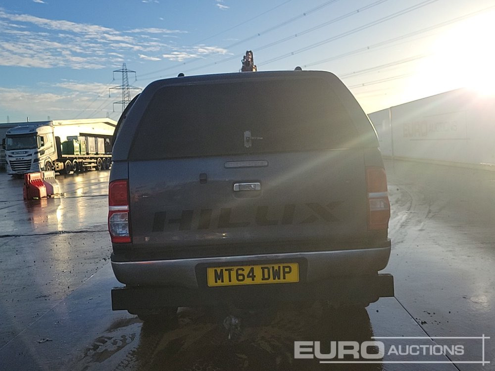 2014 Toyota Hilux - Pick-up: photos 4 2014 Toyota Hilux - Pick-up: photos 4