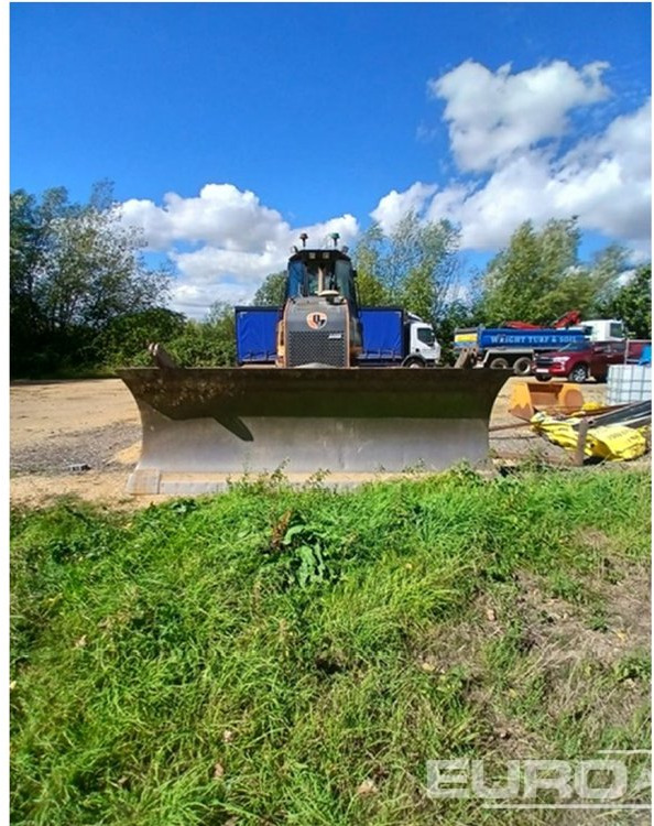 2015 Case 2050M - Bulldozer: photos 4 2015 Case 2050M - Bulldozer: photos 4