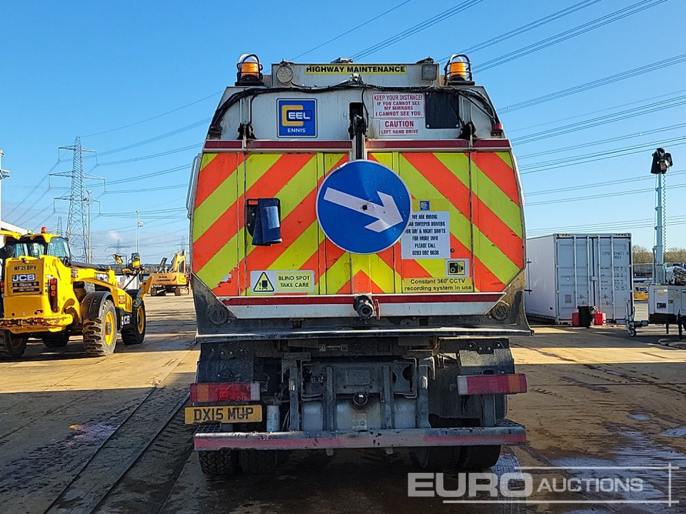 2015 DAF LF220 - Balayeuse de voirie: photos 4 2015 DAF LF220 - Balayeuse de voirie: photos 4