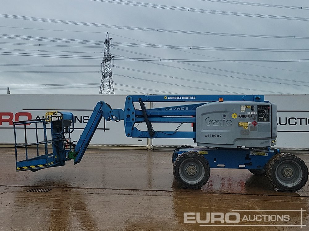 2015 Genie Z-45/25J - Nacelle: photos 2 2015 Genie Z-45/25J - Nacelle: photos 2