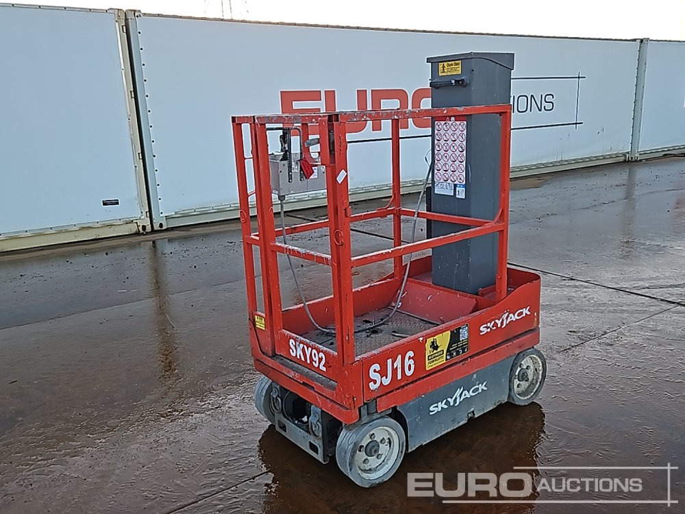 2015 SkyJack SJ16 - Nacelle: photos 1 2015 SkyJack SJ16 - Nacelle: photos 1