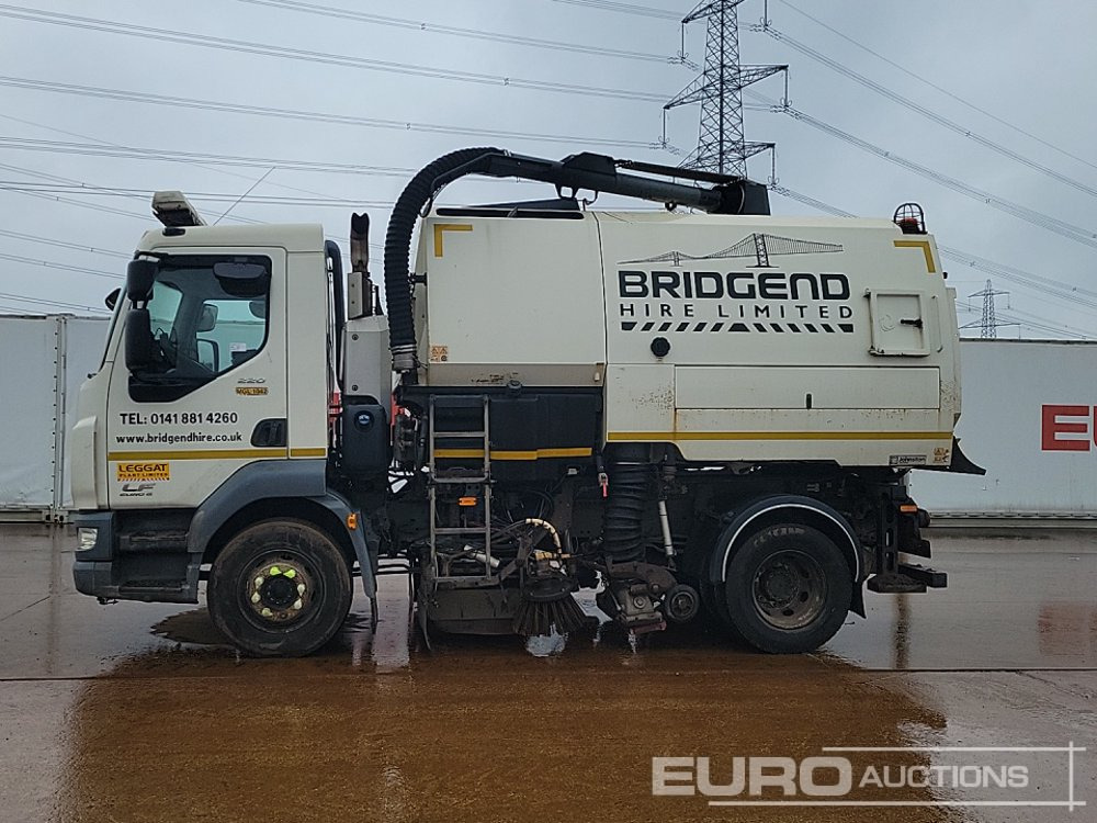 2016 DAF LF 220 - Balayeuse de voirie: photos 2 2016 DAF LF 220 - Balayeuse de voirie: photos 2
