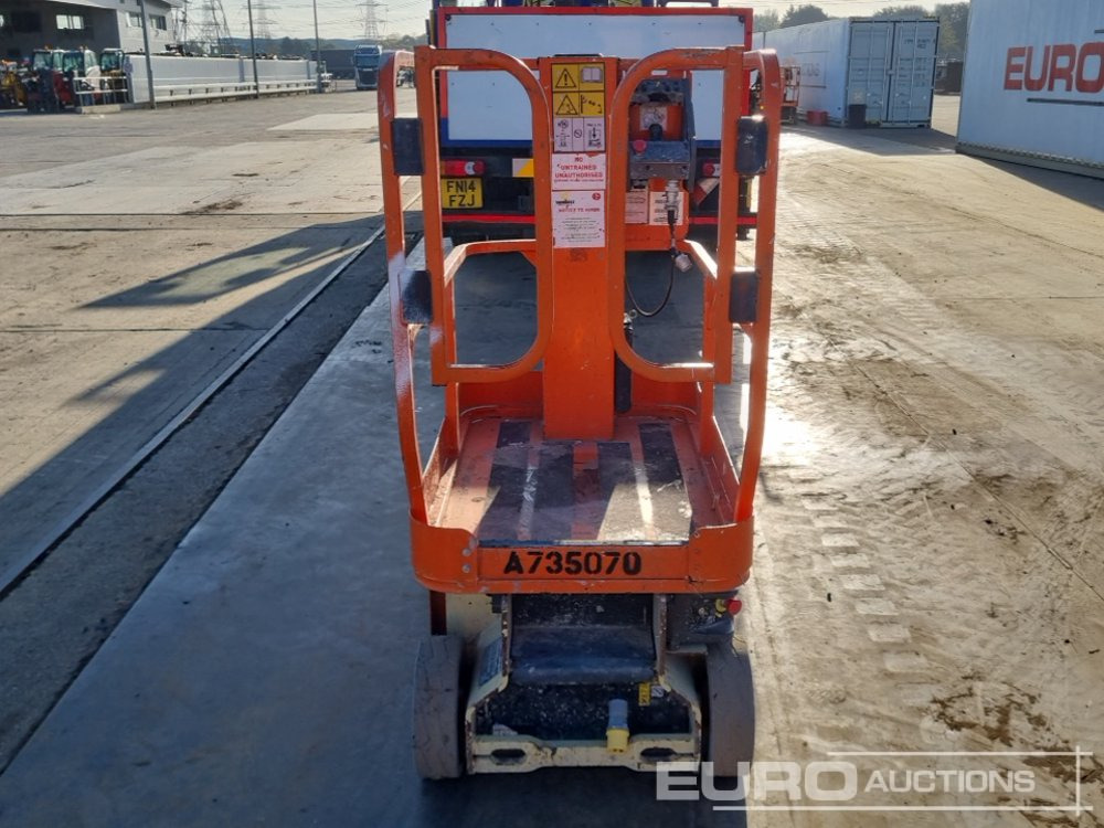2016 JLG 1230ES - Nacelle: photos 4 2016 JLG 1230ES - Nacelle: photos 4