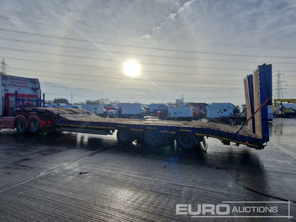 2016 Montracon Tri Axle Step Frame Low Loader Trailer, Out Riggers, Hydraulic Fliptoe Ramps - Semi-remorque surbaissé: photos 2 2016 Montracon Tri Axle Step Frame Low Loader Trailer, Out Riggers, Hydraulic Fliptoe Ramps - Semi-remorque surbaissé: photos 2