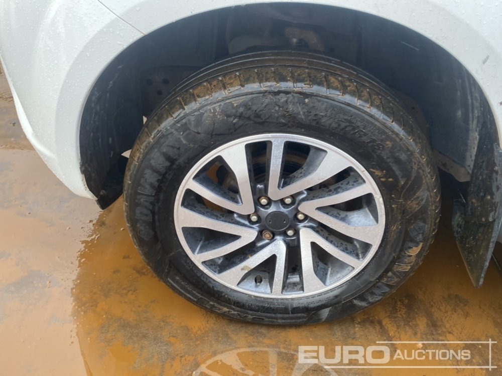 Pick-up 2016 Nissan Navara: photos 9 Pick-up 2016 Nissan Navara: photos 9